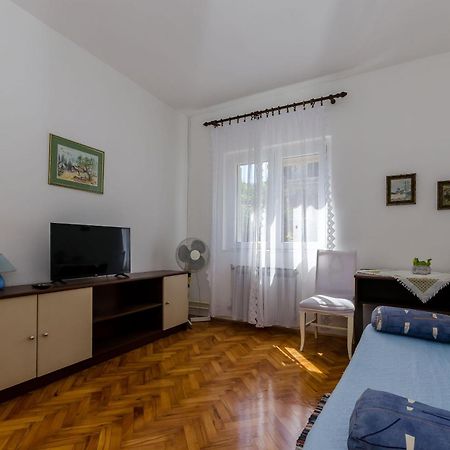 Apartments Jakov Jelsa  Bagian luar foto