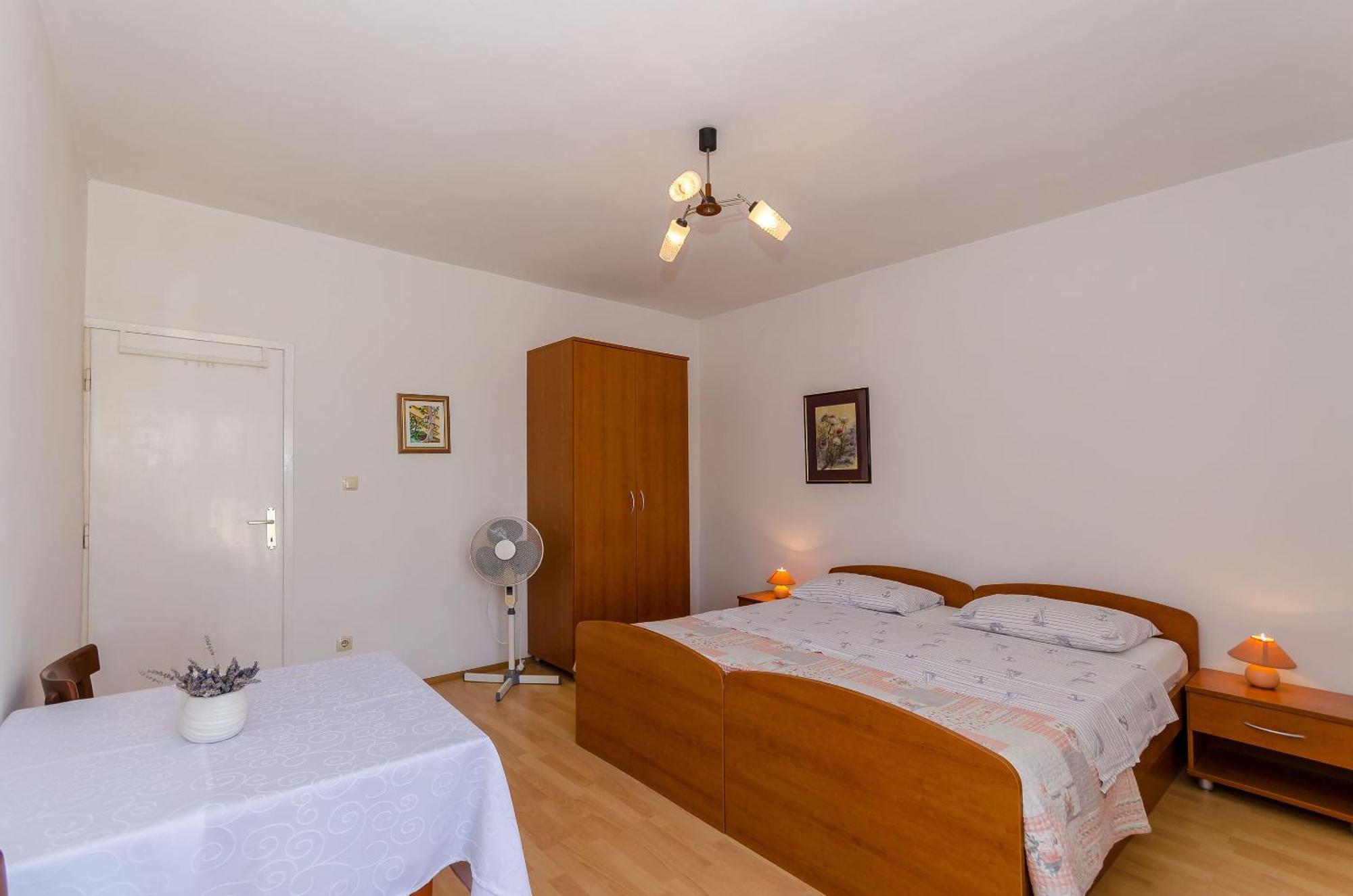 Apartments Jakov Jelsa  Bagian luar foto