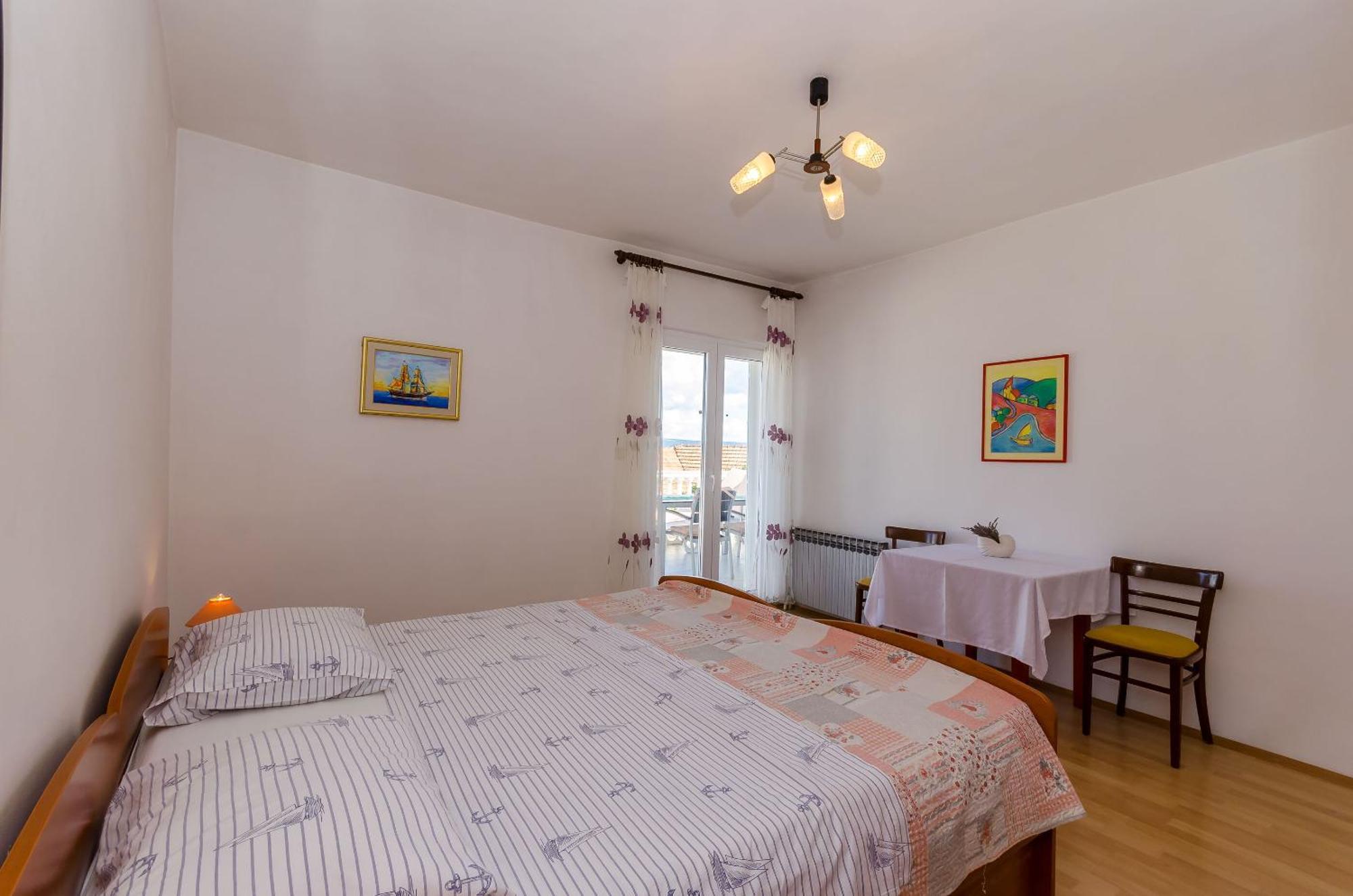 Apartments Jakov Jelsa  Bagian luar foto