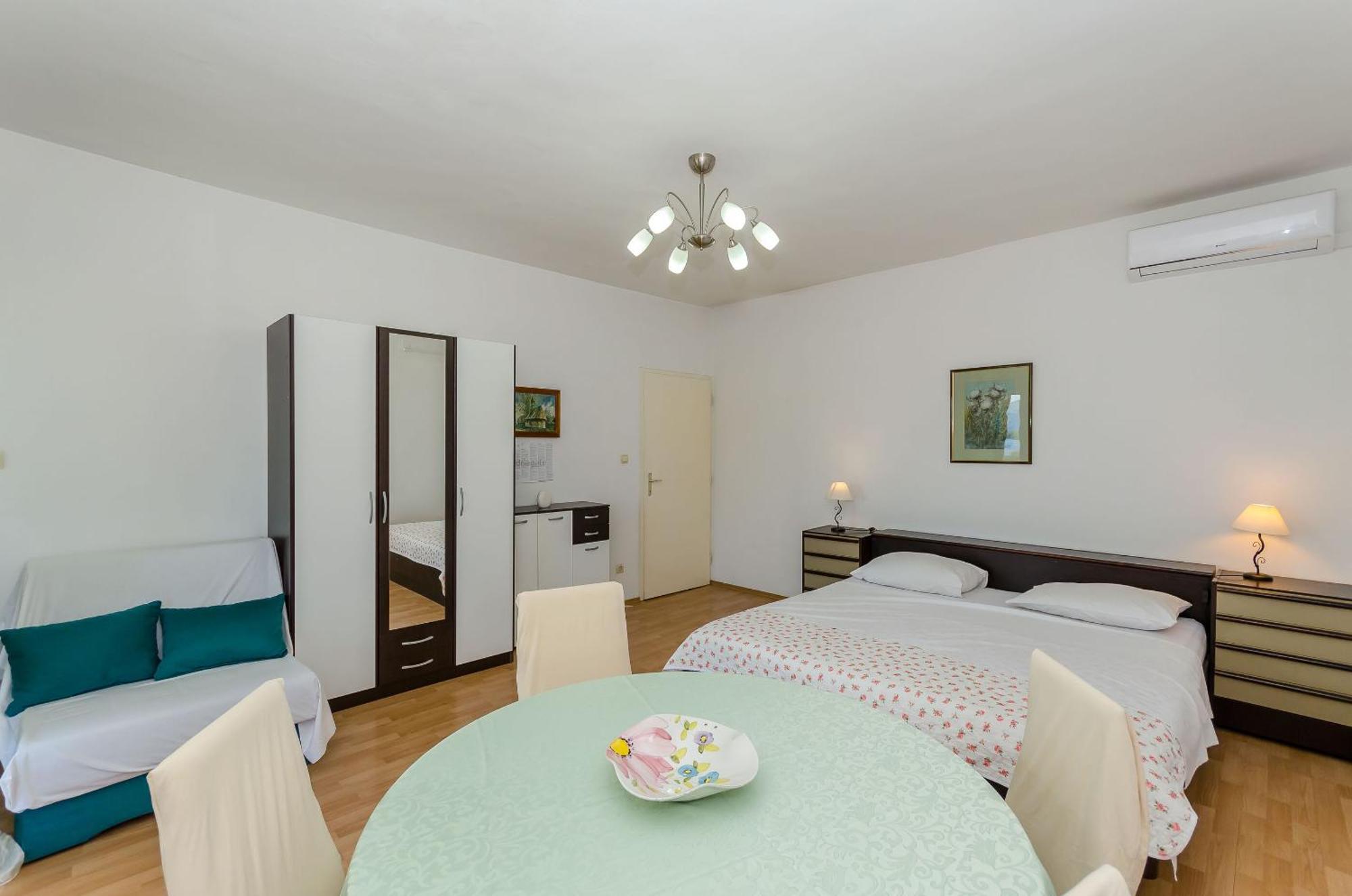 Apartments Jakov Jelsa  Bagian luar foto